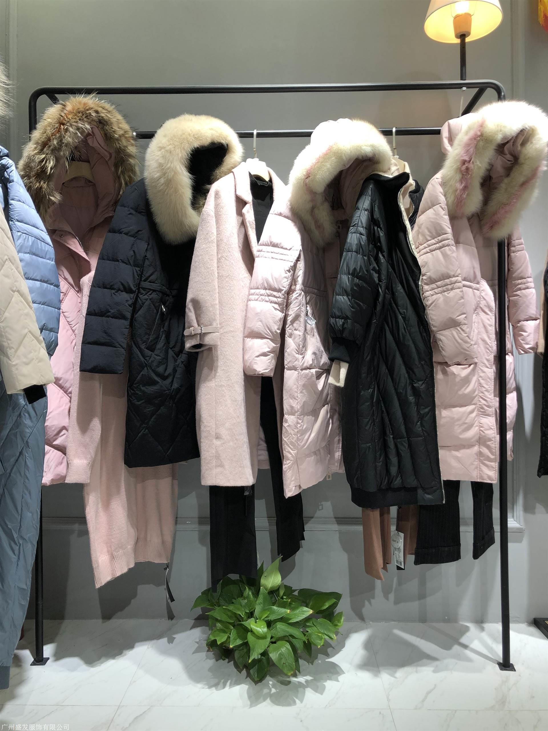 水映品牌女装折扣尾货服饰批发厂家直销时尚女装