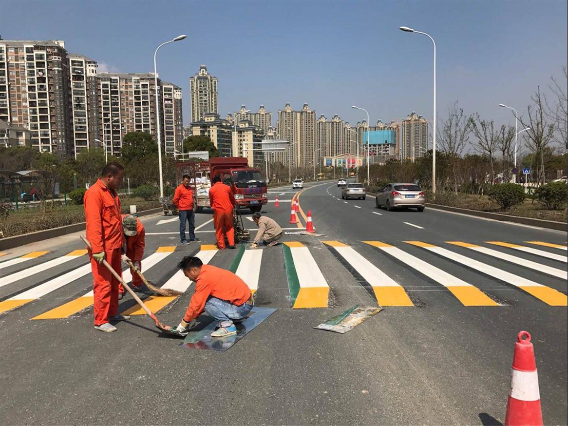 种类:普通型热熔标线涂料(不含玻璃微珠),特质型热熔标线涂料(含10%