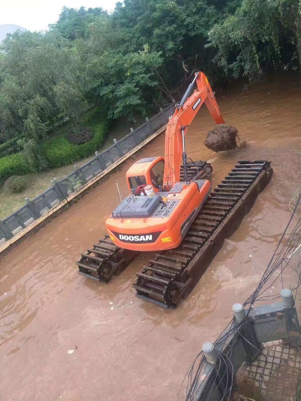 福州水上挖機租賃廠家