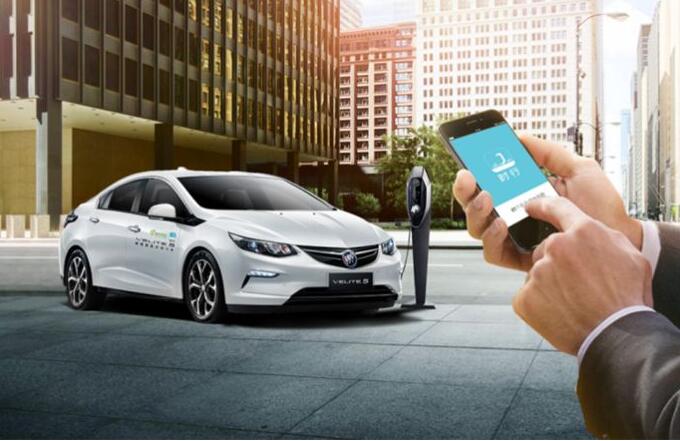 2019年共享出行站在十字路口上